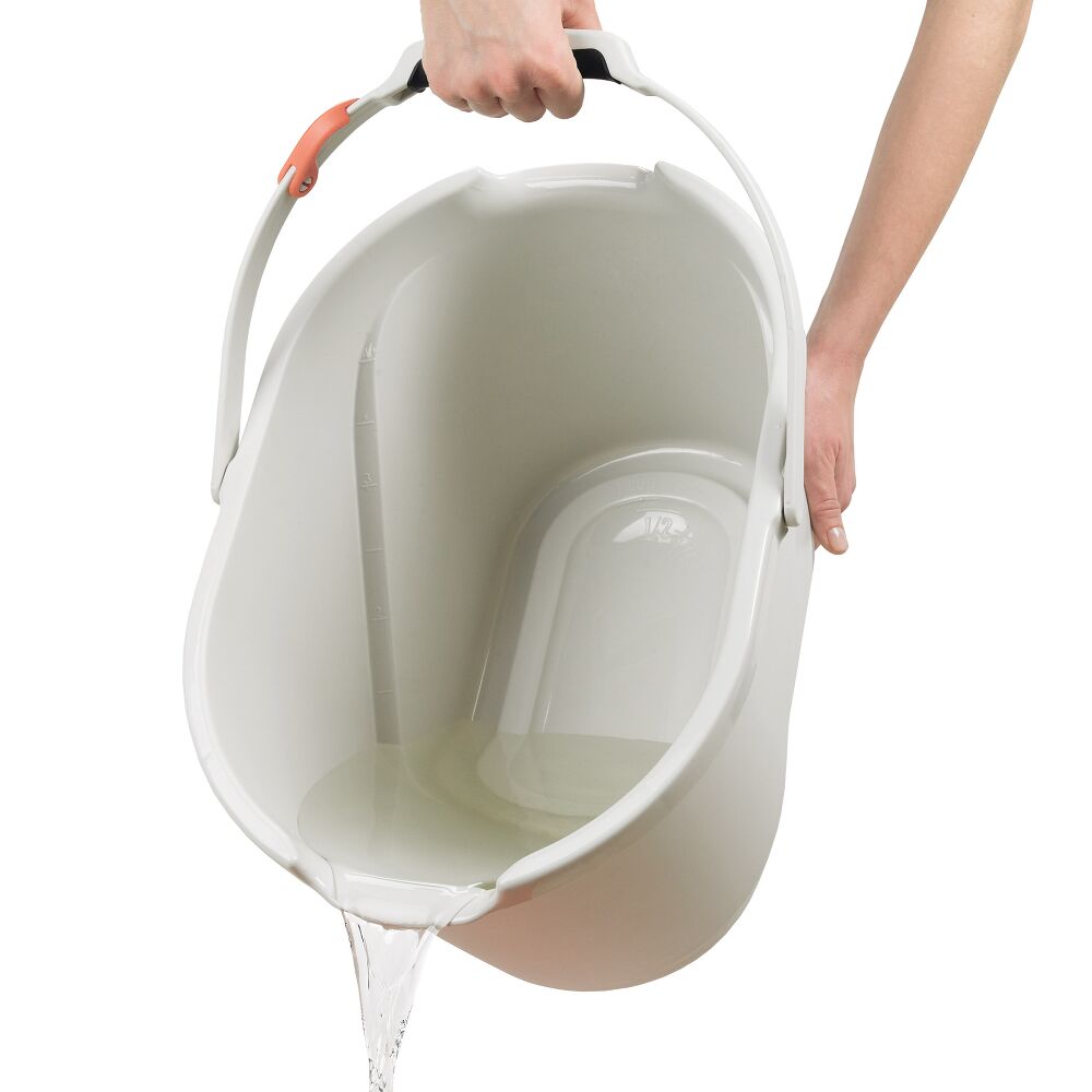 Angled Measuring Bucket H4
