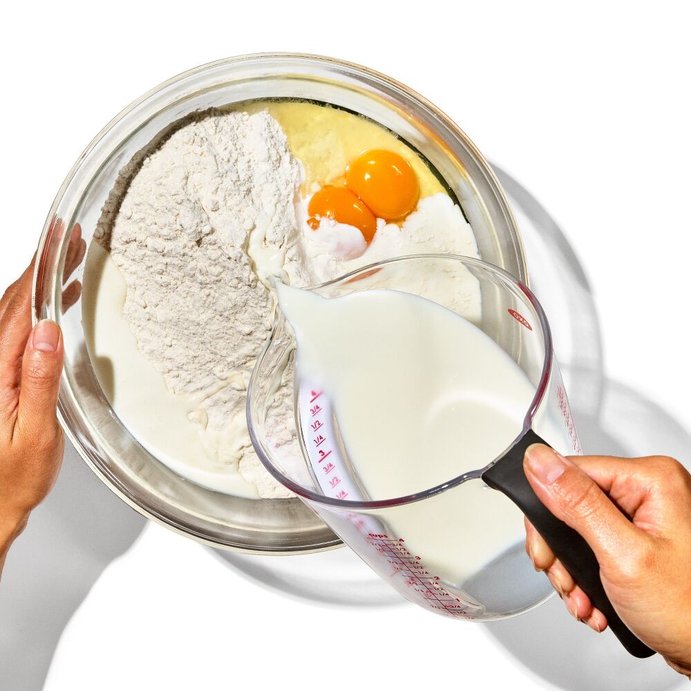 4-Cup Angled Measuring Cup R4