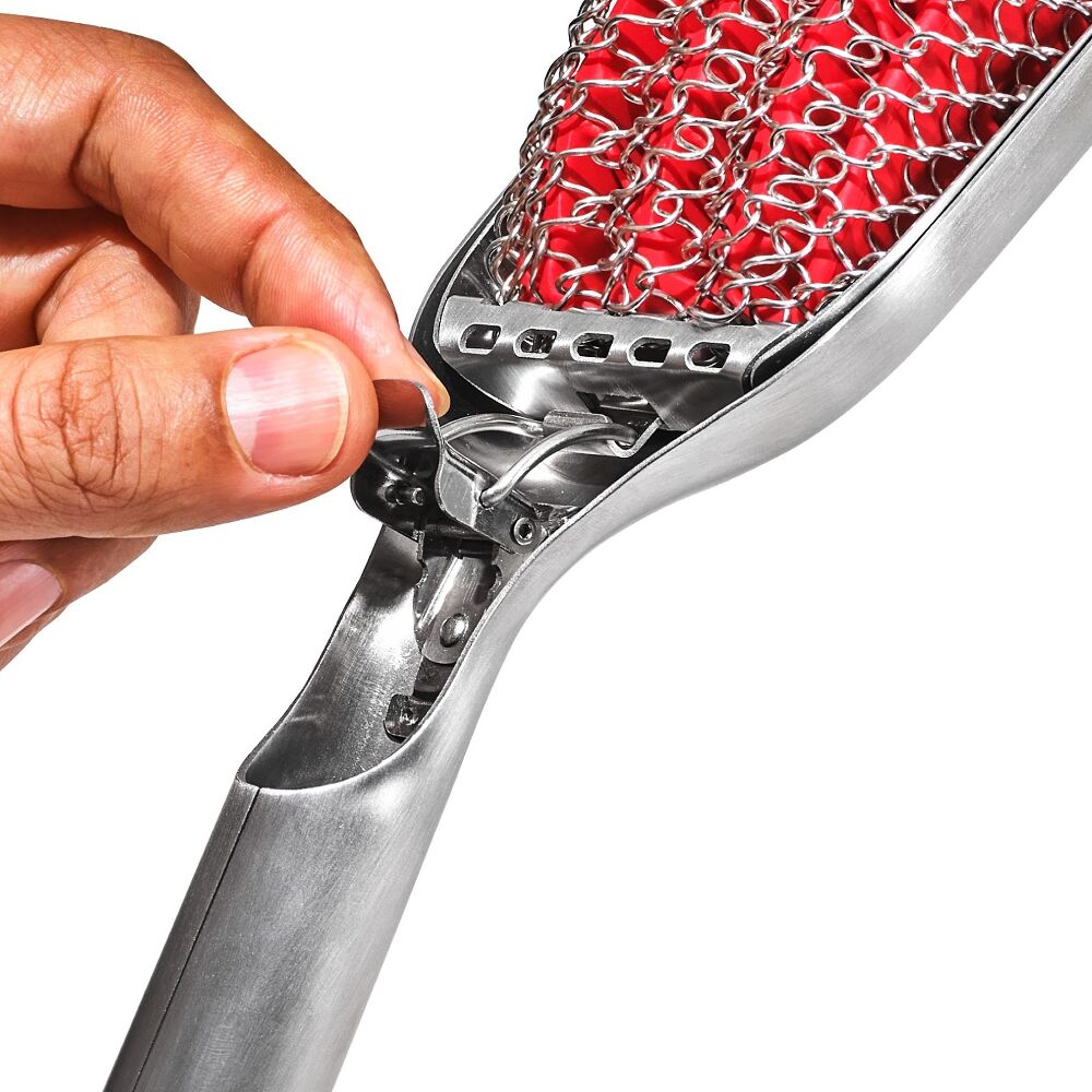 Coiled Grill Brush With Replaceable Head N4