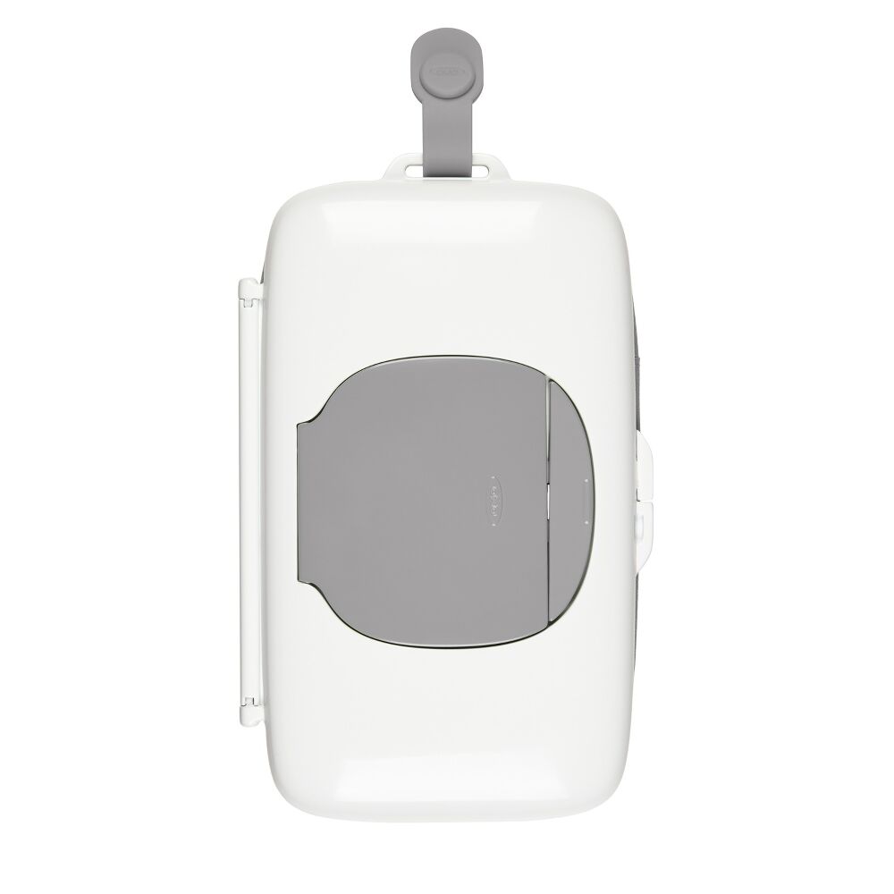 On-the-Go Wipes Dispenser with Diaper Pouch J8