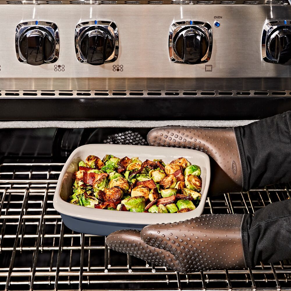 3 Qt Rectangular Stoneware Baking Dish B8